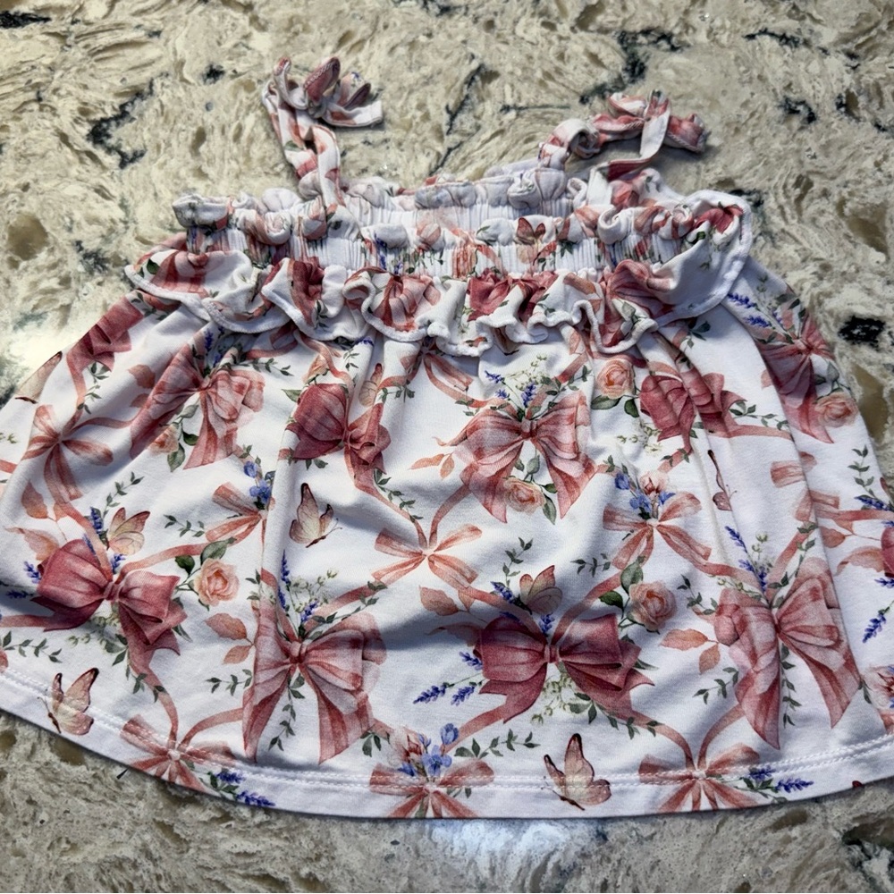 Posh Peanut Adjustable Bow Tank